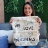 Soy diseñadora de productos guatemalteca, apasionada por el diseño creativo e innovador. Esto me lleva a pensar fuera de la caja e innovar con dedicación, esmero y excelencia en cada uno de los proyectos. Mi filosofía de diseño radica en reflejar y representar, no solo diseños creativos e innovadores, sin olvidar representar un concepto creativo.